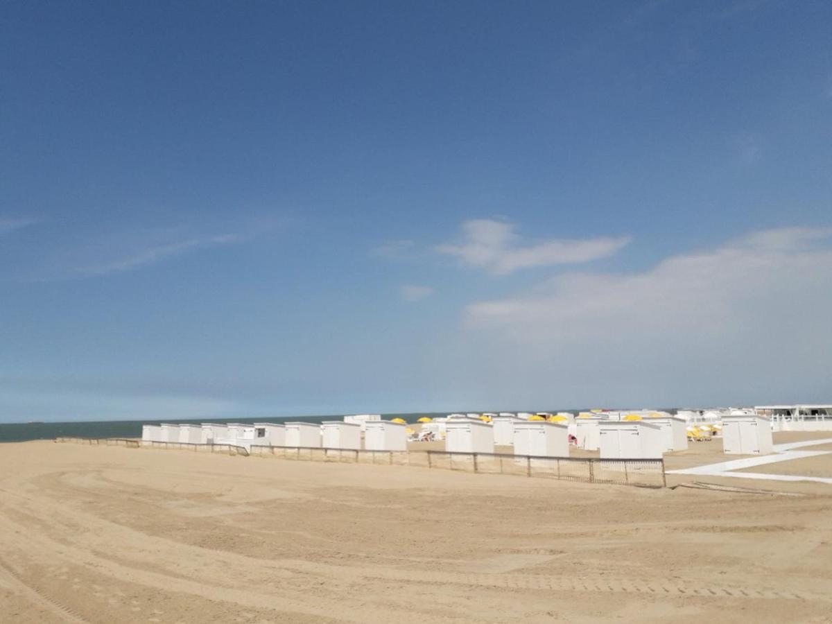 Studio Spacieux 50 M2 Pour 2+2 Tout Confort Knokke-Heist Exterior photo